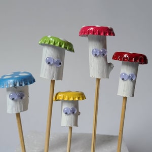 Bottlecap mushroom plant pokes (set of 5)