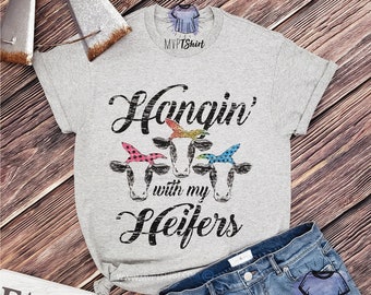 /"Busy Saving All The Animals/" Medium Front Quote Women/'s T-shirt