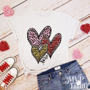 XOXO Leopard Hearts Shirt, Valentines day shirt, Xmas gift idea, Gift for her, Holiday shop