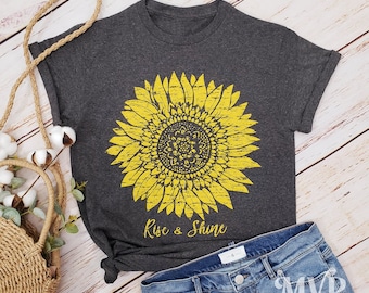 Sunflower Tee, T Shirt with Sunflower, Plant lover gift, Rise and shine shirt , Xmas gift idea , Hand screen printed, Botanical shirt
