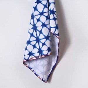 Kitchen towel, blue colour tie dye print on white, cotton, size 20&quot;X28&quot;