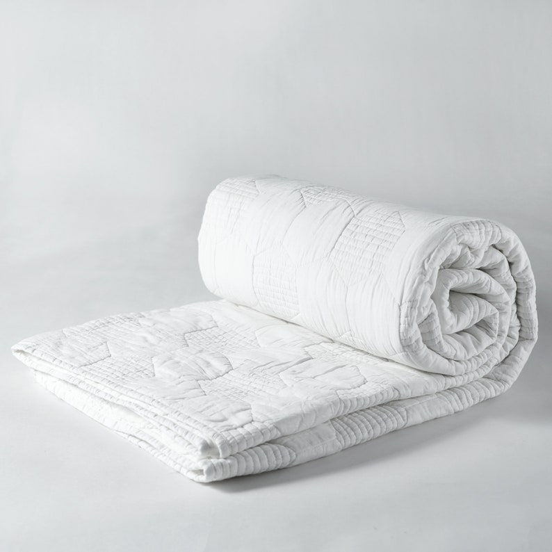 White Cotton Quilted Bedspread With Hexagon Pattern Sizes Etsy