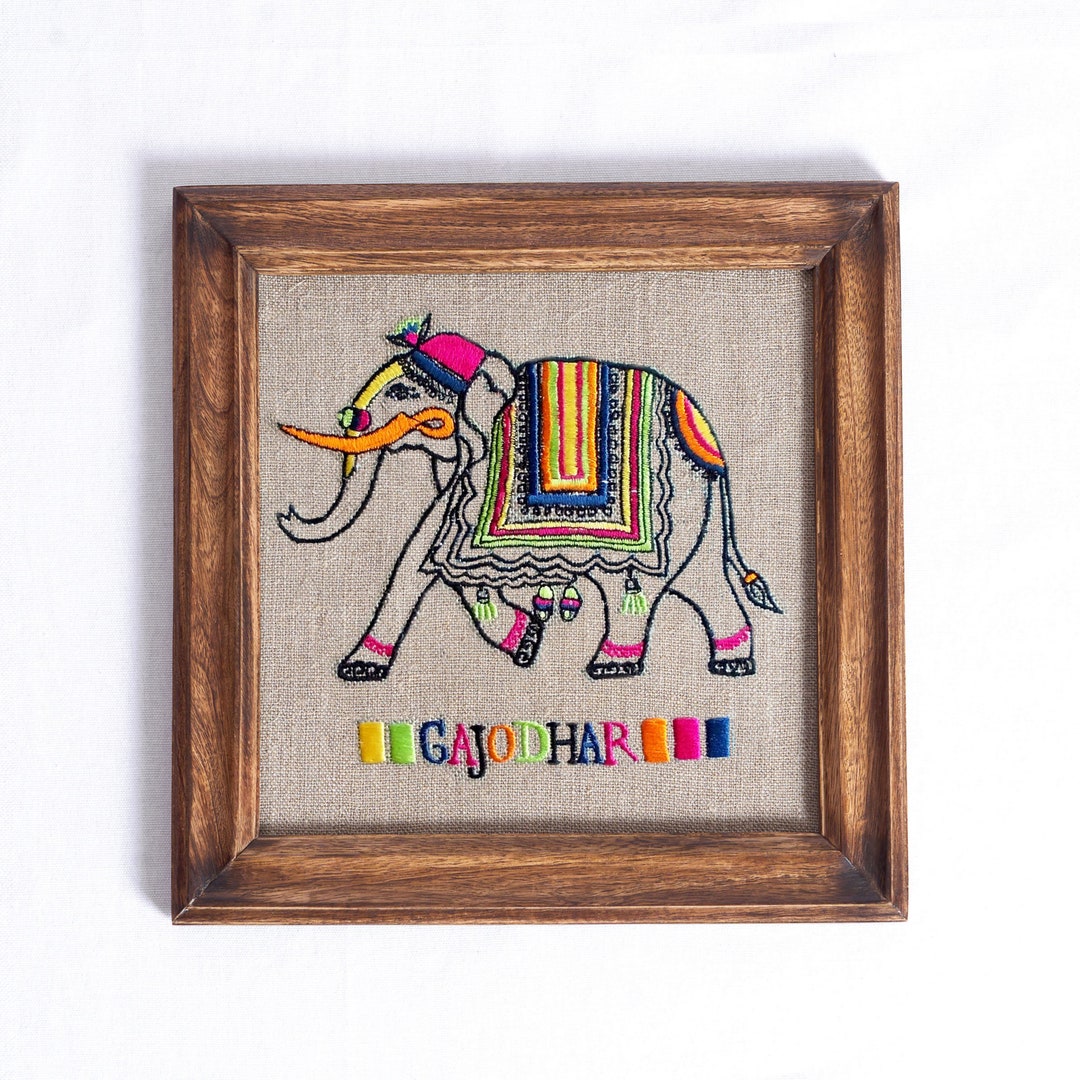 インド製象柄刺繍タペストリー 90cm x 60cm 60x90 手刺繍の象のパッチワーク、エスニックな壁掛け、インドの壁掛け