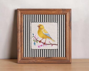 BOTANICAL - Canary Yellow Bestickte Wandkunst mit Teakholzrahmen | 30X30 cm