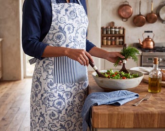 Apron, blue swirl print, victorian pattern, kitchen accessory, 100% cotton, size 27"X 35"