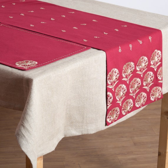table runner 「唐織大華紋」帯リメイク　正絹　長尺 KASHIDAKAARI - Maroon Table Runner, Embroidered Floral Suzani