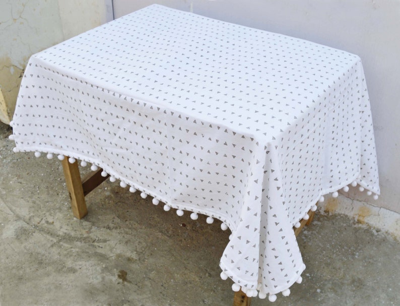 Aztec Table Cloth Triangle Print Gray And White 100 Image 0