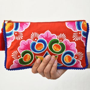 Embrague Boho rojo, bordado, patrón mandala, 5X9 pulgadas