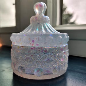 Mini vintage looking jar w/lid