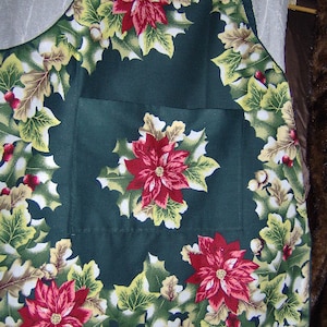 Apron Christmas Poinsettia Oak Acorn Holly Ivy FREE SHIPPING