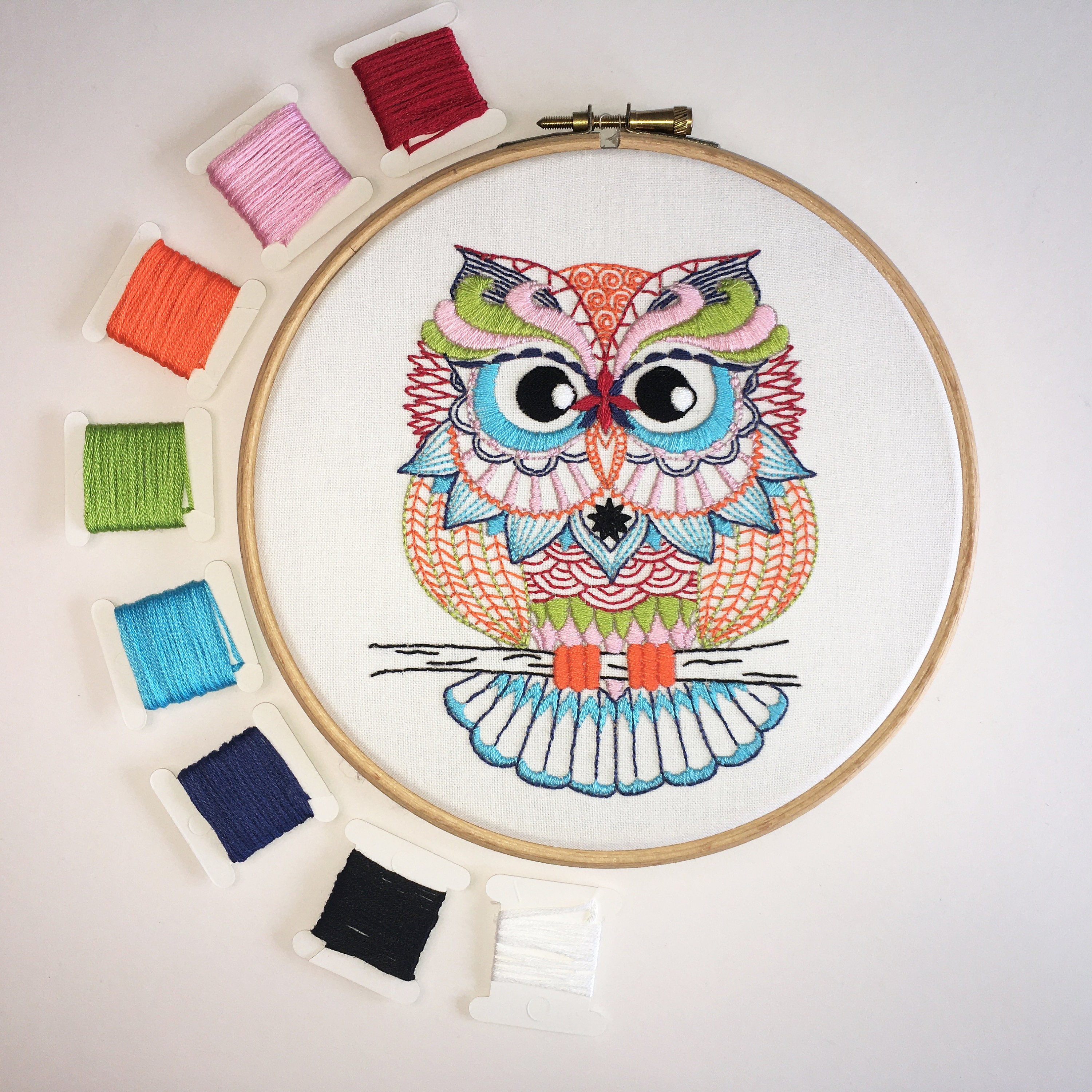 Owl Crewel Embroidery Kit - Easy Hand Embroidery Kits at Weekend Kits
