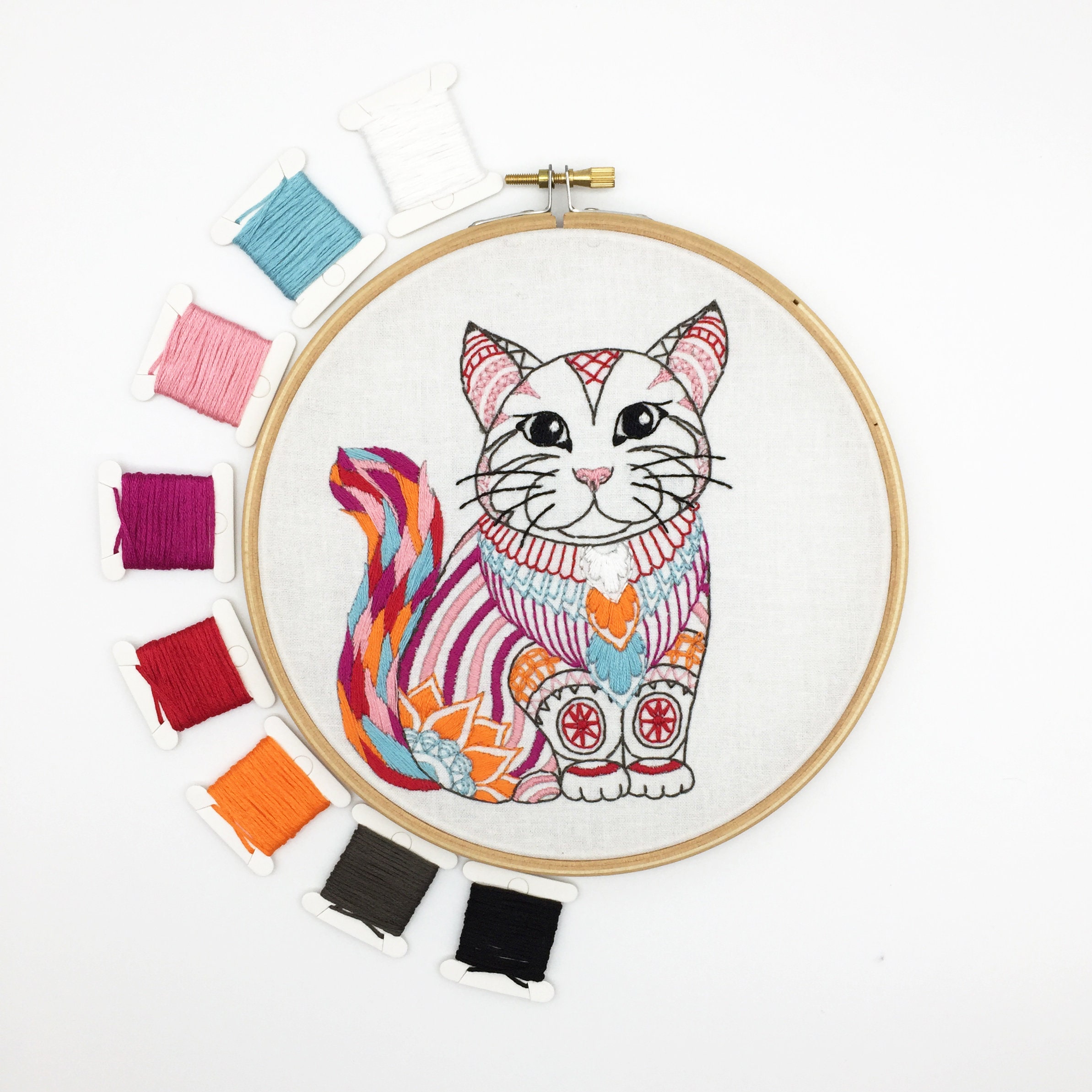 Cat Embroidery Kit Beginner Embroidery Kit DMC Embroidery Kit Cat  Embroidery Pattern Embroidery Hoop Kit Embroidery Craft Kit 