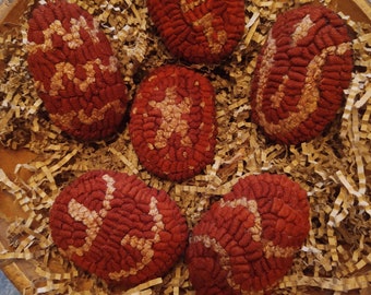 Hooked Rug 6 Redware Eggs Thewarehouseshelf 6 Redware Eggs Hooked Rug