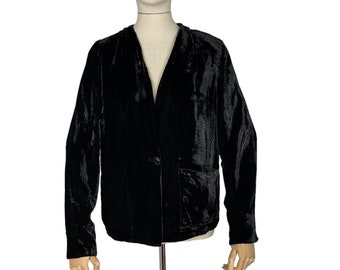 Original 1930’s Black Velvet Evening Jacket with Pink Crepe Lining, Patch Pockets and Single Button Closure - Bust 36 38