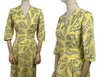 Original 1940's Yellow, Black and White Floppy Cotton Summer Dress with Original Belt - Bust 34