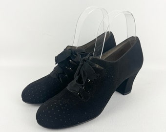 Original 1940's CC41 Deadstock Styl-EEZ Black Suede Lace Up Shoes - Narrow UK 4