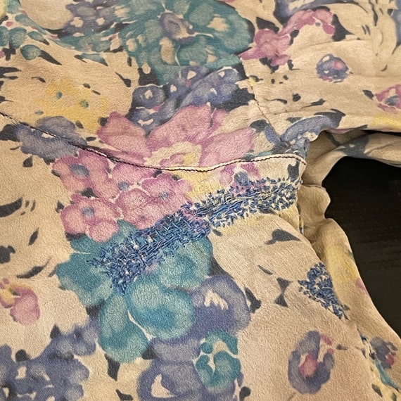 Original 1930's Pure Silk Blouse in Muted Floral … - image 7