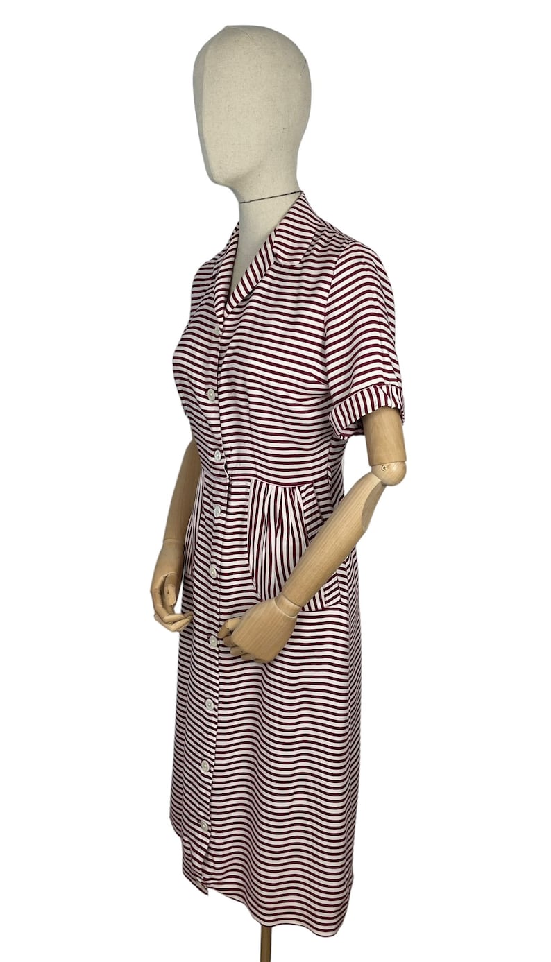 Original 1940s CC41 Burgundy and White Floppy Cotton Day Dress with Pockets Bust 36 image 3