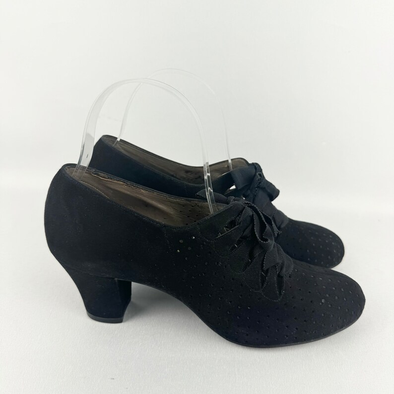 Original 1940's CC41 Deadstock Styl-EEZ Black Suede Lace Up Shoes Narrow UK 4 image 5