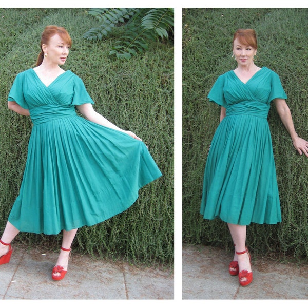 1950s Vintage Dress // Flutter Sleeve // Green Dress // Deep V Neck // Medium