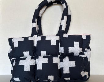 Small puffer tote with cross pattern fabric