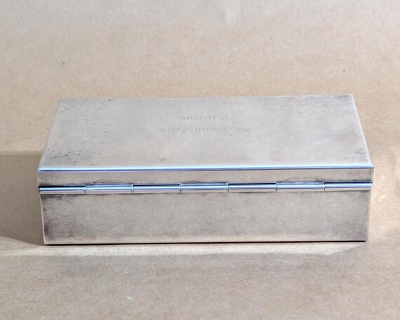 Sliver-plated cigarette case dated 1960 View 4