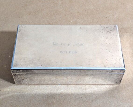 Sliver-plated cigarette case dated 1960 View 2