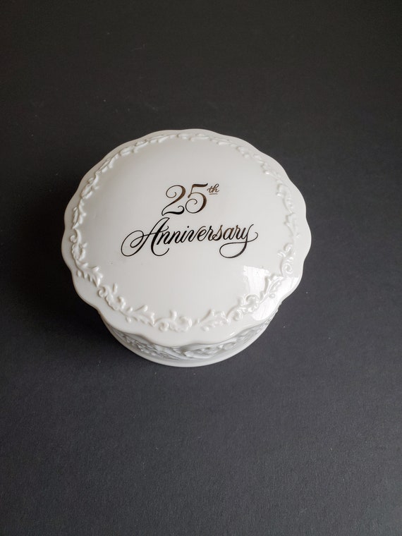 25th Wedding Anniversary Musical Trinket Box /  Le