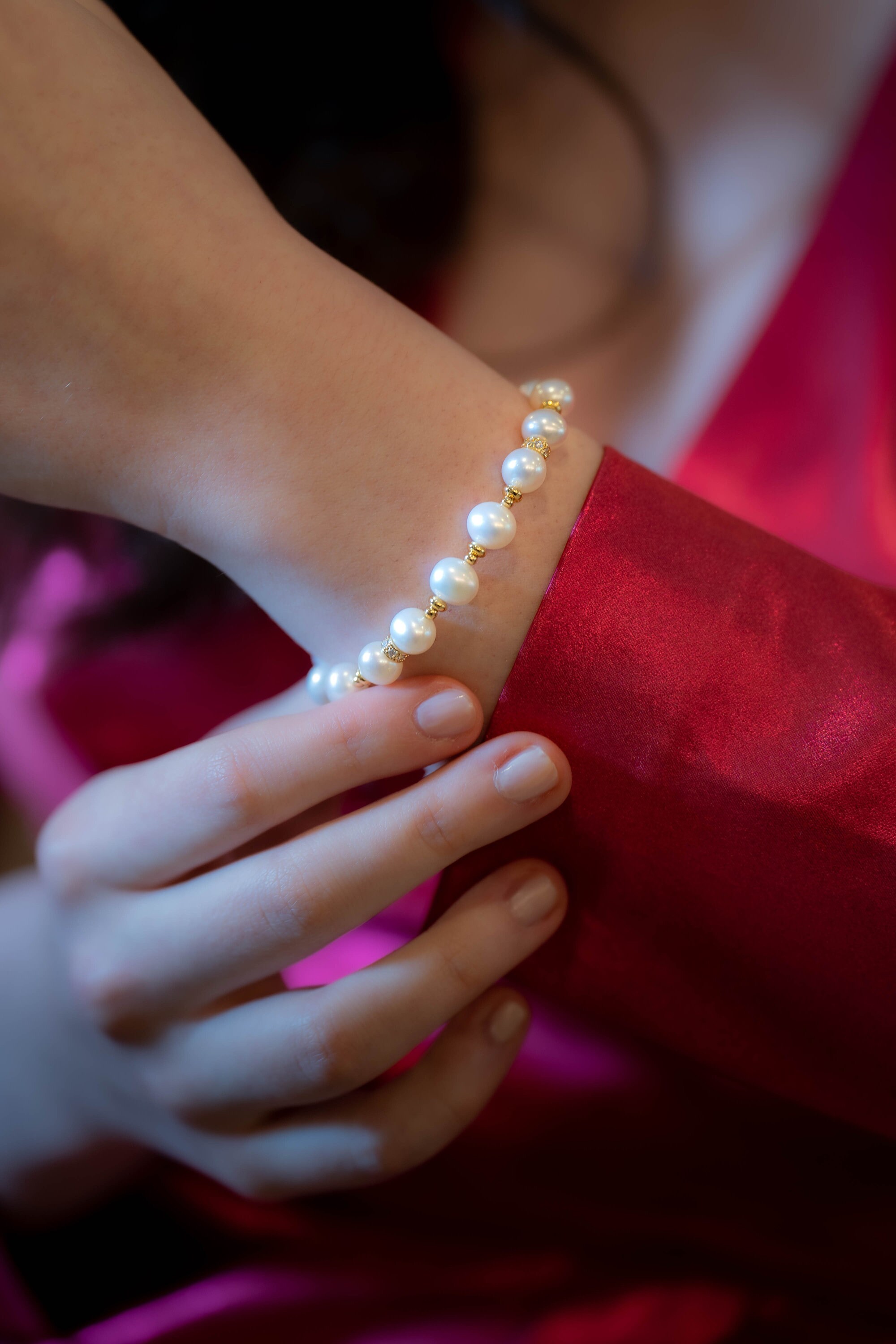 Bracciale con perle d'acqua dolce rotonde: catena regolabile placcata oro 14K - Italia