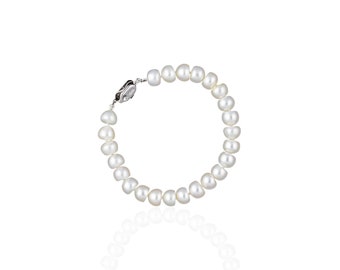 Pearl Classic Bracelet White Button AAA Freshwater Pearl Sterling Silver with Convertible hook Modern Design Signature Statement Bracelet