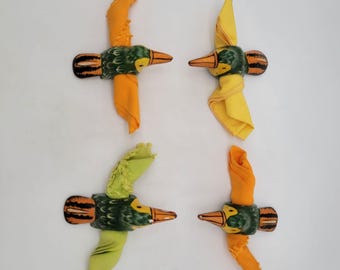 Vintage Hand Crafted & Painted Wood Toucan Napkin Rings Set Of 4 With Napkins