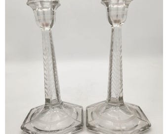 Antika Fostoria-ljusstakar i etsat glas, tidigt 1900-tal