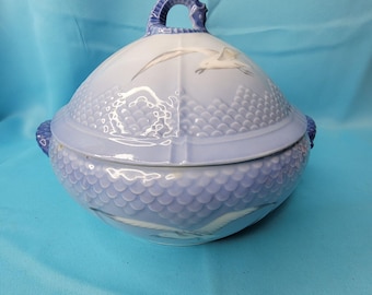 Bing & Grondahl Copenhagen Porcelain Seagull Round Covered Vegetable Server Denmark