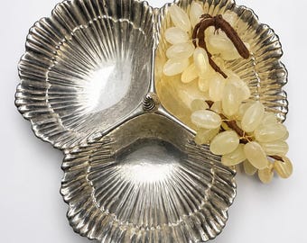 Antique Sterling Silver Three-Shell Serving Dish – Hand-Raised Shell Form WB136
