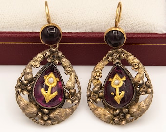 Antique 14K Gold Earrings With Garland Motif From Victorian Era