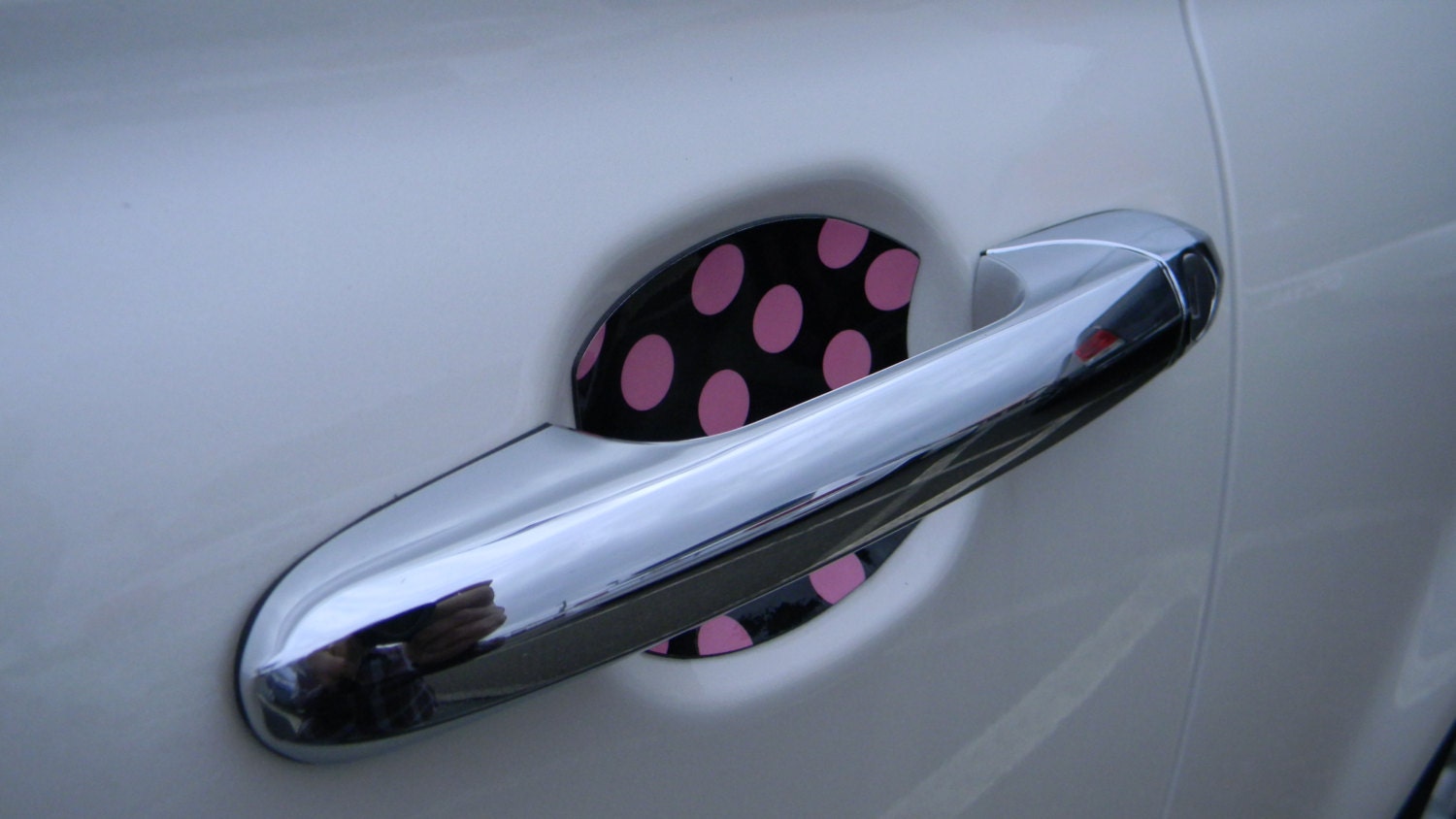 Rosa und Weiß Polkadots Auto Accessoire Auto Türgriff Kratzer Abdeckung  Guards Universal Fit 4 Tür Pack Made in USA Neu - .de