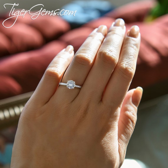 1.25 Ctw 1 Ct Round Accented Solitaire Ring, Promise Ring 1.25 Ctw 1 Ct Round Accented Solitaire Ring, Promise Ring