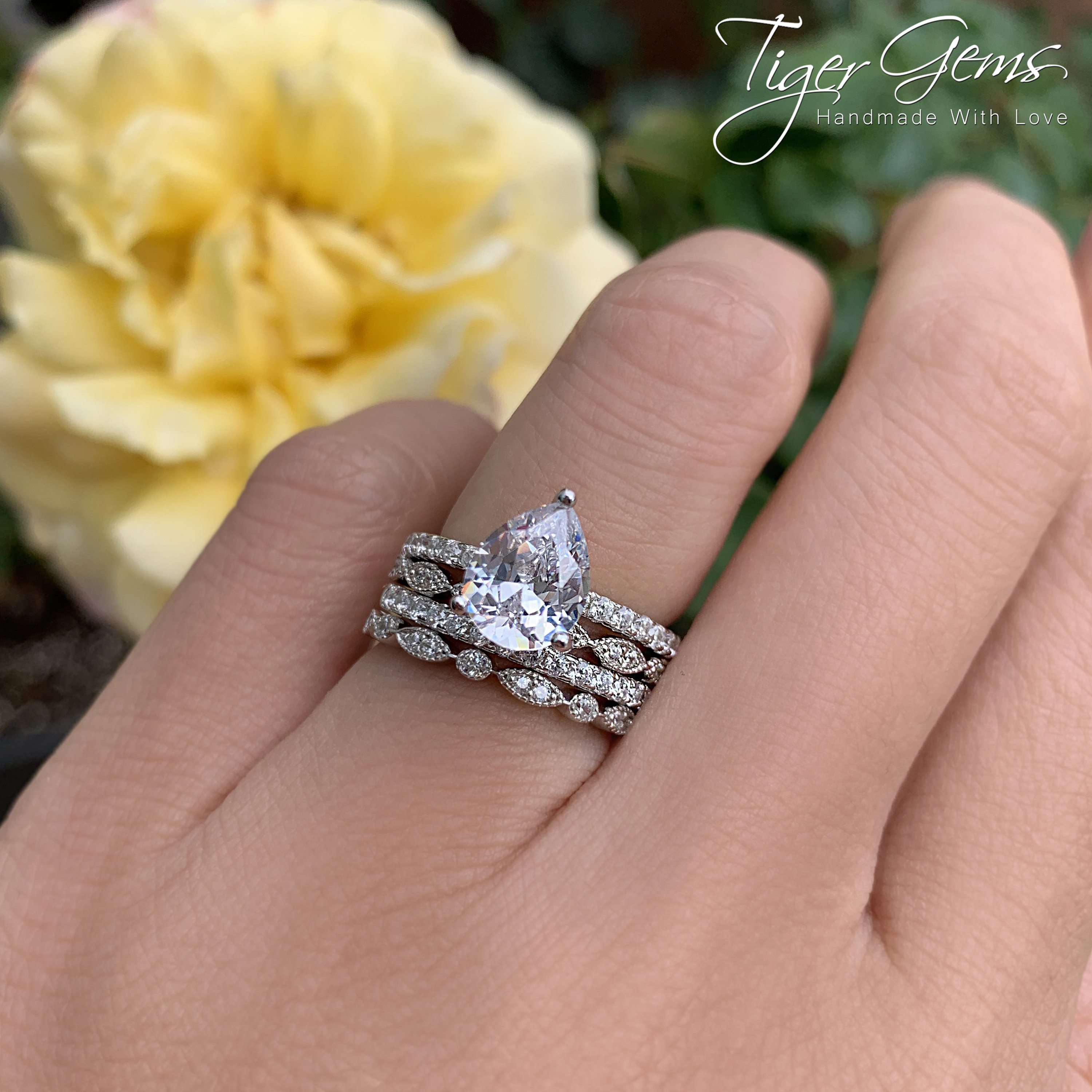 1.25 ctw Round Accented Solitaire Bridal Set 4