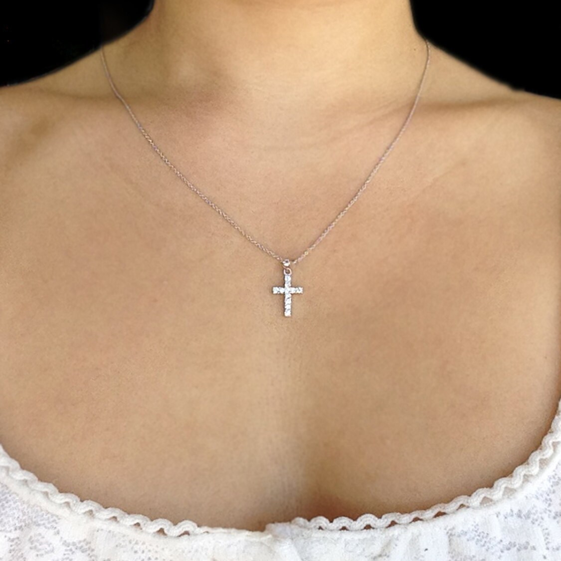 【TommassiniJewelry】Tiny Cross & Birth Stoneネックレス TommassiniJewelry】Tiny Cross & Birth Stoneネックレス