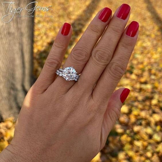10k Solid White Gold 5.25 Ctw 6 Prong Round Accented 10k Solid White Gold 5.25 Ctw 6 Prong Round Accented