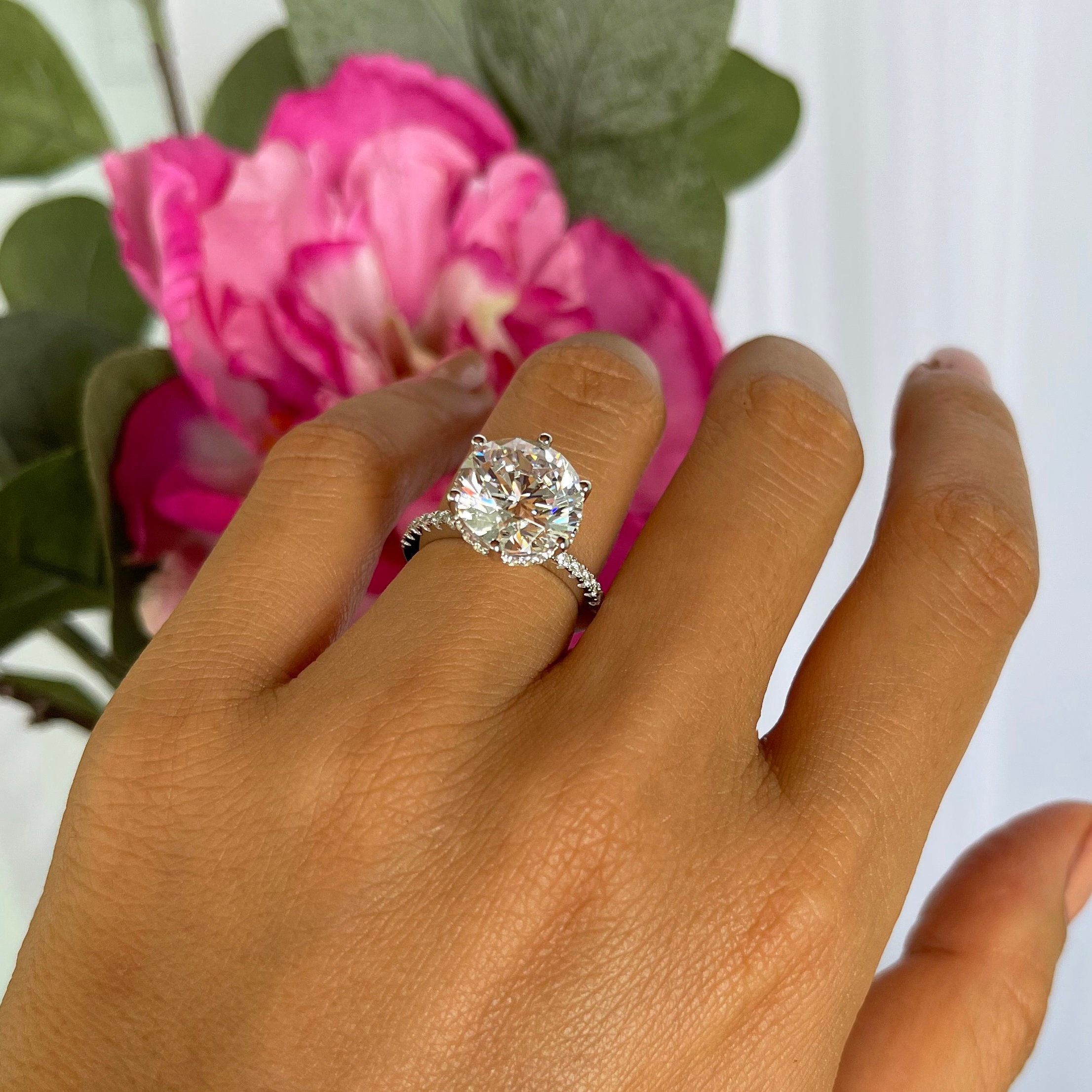 10k Solid White Gold 5.25 Ctw 6 Prong Round Accented 10k Solid White Gold 5.25 Ctw 6 Prong Round Accented