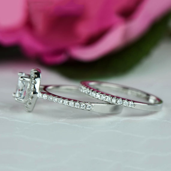 1.5 Ctw Classic Halo Bridal Set Round Cut Engagement Ring | Etsy