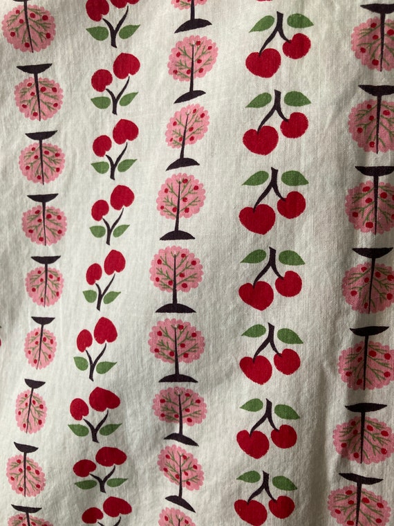 Vintage House coat, House dress, Sweet Cherries, H