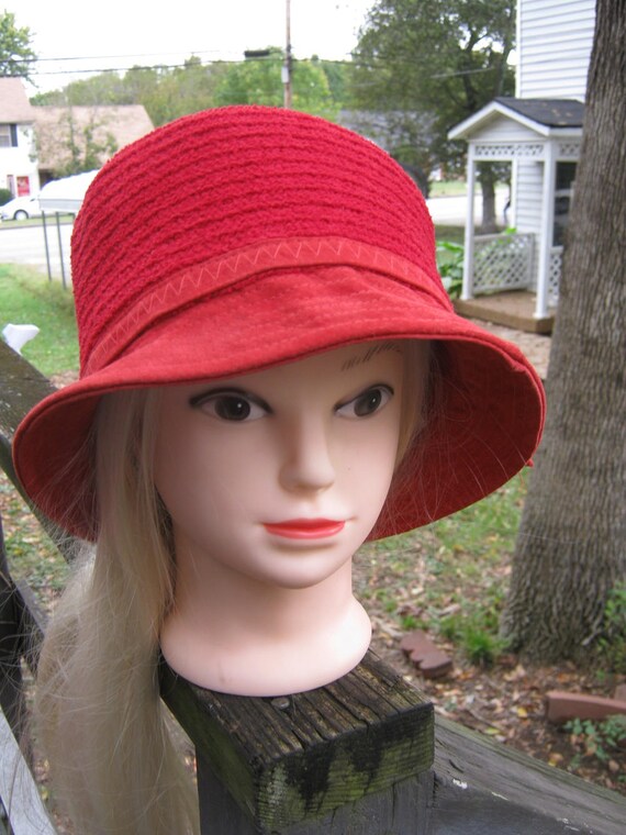 Betmar Red Cloche Hat Suede Brim 22 