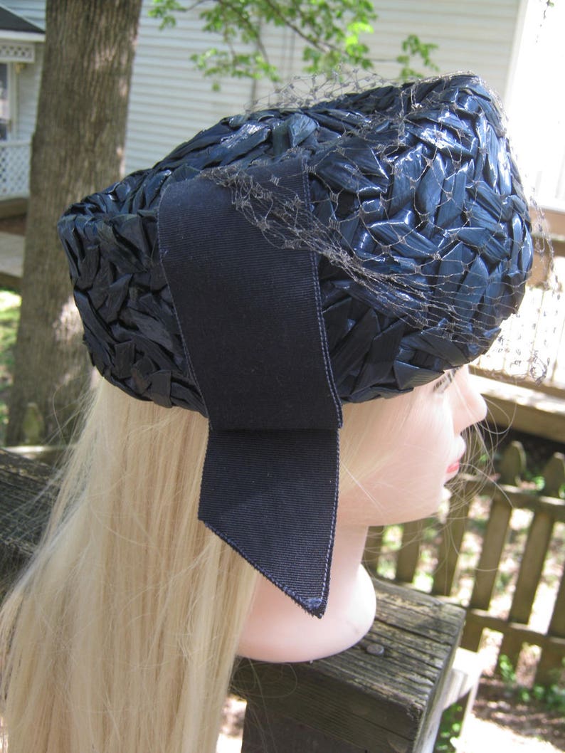 Navy Blue Ladies Pillbox Hat 1960's Hat With Netting Etsy