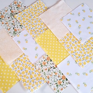 30 x MELLOW YELLOW 5 inch Fabric Patchwork Squares Pieces Charm Pack