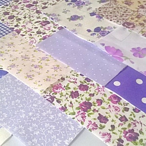 Confezione da 30 pezzi di quadrati patchwork in tessuto lilla lussureggiante da 5 pollici
