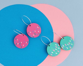 Dash patterned small hoop earrings
