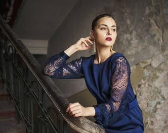 Robe bleu foncé avec manches en dentelle, robe midi, robe de bal, robe femme, robes pour femme, robe manches dentelle, robe en dentelle