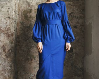 Vestido midi de lana azul rey, manga obispo, estilo minimalista moderno